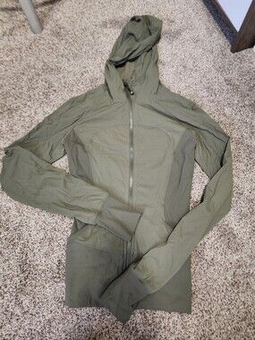 lululemon athletica Olive Green Hooded Jacket Size 4
